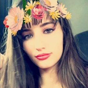 Meet your Posher, Cheliane